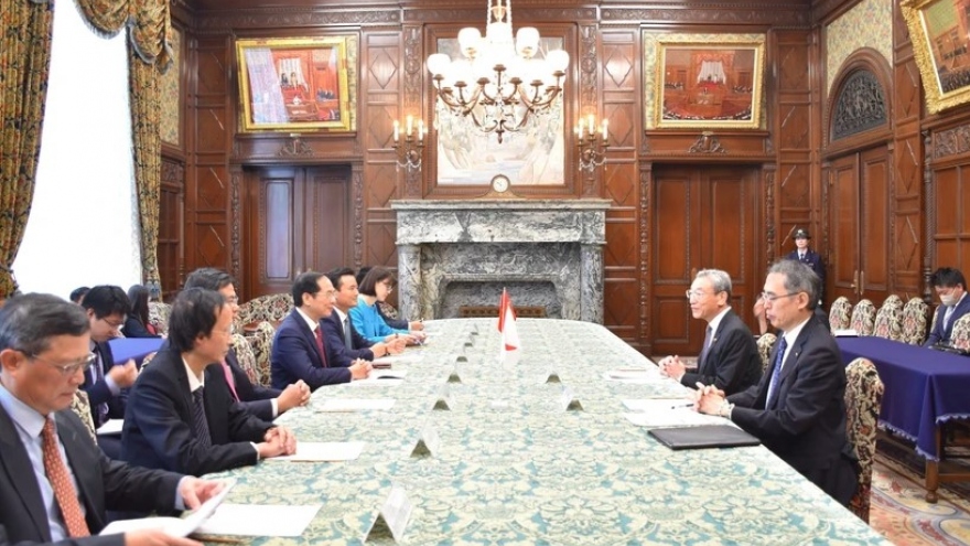 FM Son upbeat about flourishing comprehensive strategic partnership with Japan